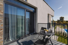Paraiso Nadmorskie Studio z Basenem i Parkingiem by Noclegi Renters Lukecin